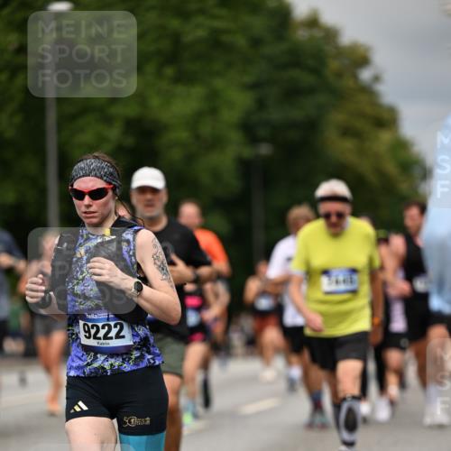 29.06.2025 - hella hamburg halbmarathon Dr. Thomas Lammeyer http://msf.ph/oto/8493999 29.06.2025 10:22:39 Kennedybrücke 1234, 1521, 1820, 2335, 2634, 2821, 3125, 3202, 4123, 4383, 5264, 5266, 5611, 5733, 5909, 6413, 7121, 7413, 7445, 7838, 8067, 8341, 8665, 9222, 9276, 9505, 9844, 10174, 10467, 10502, 10659, 10856, 10908, 10946, 11020 meine-sportfotos.de