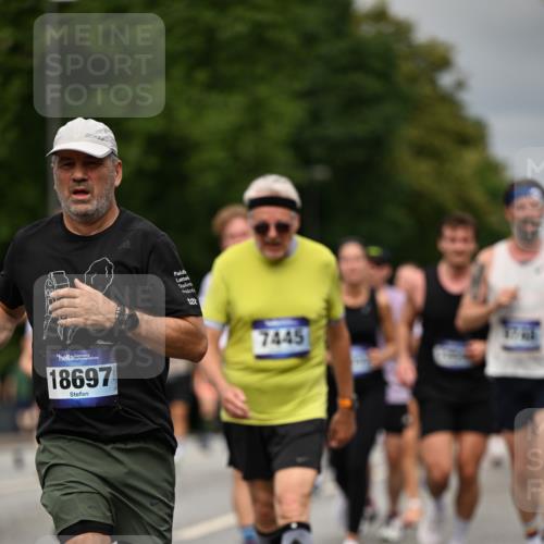 29.06.2025 - hella hamburg halbmarathon Dr. Thomas Lammeyer http://msf.ph/oto/8494106 29.06.2025 10:22:41 Kennedybrücke 1234, 1521, 1820, 2335, 2634, 2821, 3125, 3202, 4123, 4383, 5264, 5266, 5611, 5733, 5909, 5910, 6413, 7121, 7413, 7445, 7454, 7838, 8067, 8341, 8665, 9222, 9276, 9505, 9844, 10174, 10467, 10502, 10659, 10856, 11020 meine-sportfotos.de