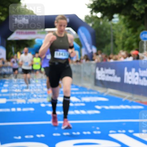 29.06.2025 - hella hamburg halbmarathon Strokosch-Dieckow http://msf.ph/oto/8494111 29.06.2025 10:44:41 Ziel 1782, 1941, 2365, 2402, 2970, 3004, 3785, 4270, 4915, 4991, 5476, 6490, 6495, 7325, 10669, 12711, 14351, 14798, 14816, 15185, 15233, 16224, 16834, 17251, 18107, 18437, 18464, 18539, 18560, 18868, 19206, 19207 meine-sportfotos.de