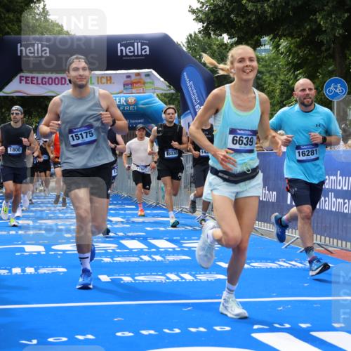 29.06.2025 - hella hamburg halbmarathon Strokosch-Dieckow http://msf.ph/oto/8494115 29.06.2025 10:42:22 Ziel 1209, 1256, 1312, 1353, 1800, 1903, 1962, 2233, 2675, 3523, 6639, 6770, 7116, 7448, 7693, 7734, 7865, 11907, 13446, 13746, 13807, 14226, 14811, 15095, 15175, 15270, 15623, 15654, 16281, 16333, 16660, 17637, 17733, 17911, 18330 meine-sportfotos.de