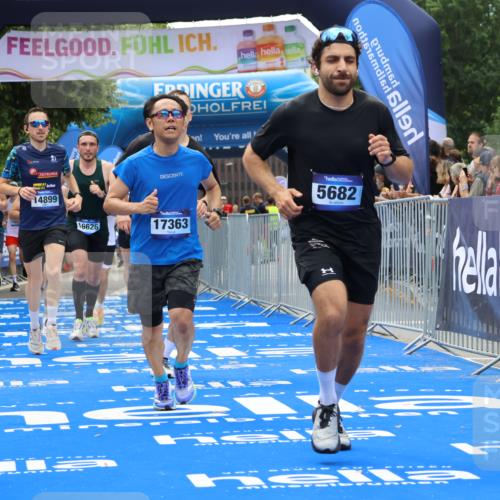 29.06.2025 - hella hamburg halbmarathon Strokosch-Dieckow http://msf.ph/oto/8494189 29.06.2025 10:42:10 Ziel 1441, 1903, 2675, 5682, 7765, 7865, 9365, 10216, 12098, 13709, 14811, 14899, 16626, 16660, 16677, 17182, 17363, 18772, 18802 meine-sportfotos.de
