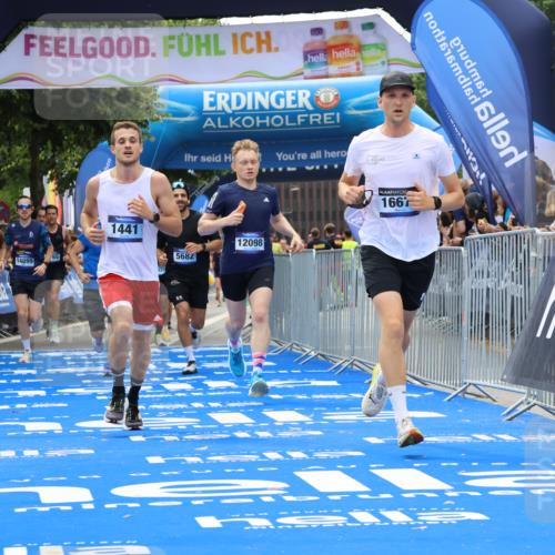 29.06.2025 - hella hamburg halbmarathon Strokosch-Dieckow http://msf.ph/oto/8494221 29.06.2025 10:42:06 Ziel 1441, 5682, 5690, 6593, 7765, 9365, 10216, 11417, 12098, 12292, 13196, 13709, 14899, 15846, 16626, 16677, 17363, 17864, 17926, 18772, 18802, 18920, 19046 meine-sportfotos.de