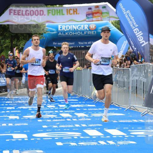 29.06.2025 - hella hamburg halbmarathon Strokosch-Dieckow http://msf.ph/oto/8494249 29.06.2025 10:42:06 Ziel 1441, 5682, 5690, 6593, 7765, 9365, 10216, 11417, 12098, 12292, 13196, 13709, 14899, 15846, 16626, 16677, 17363, 17864, 17926, 18772, 18802, 18920, 19046 meine-sportfotos.de