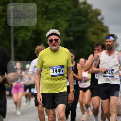 29.06.2025 - hella hamburg halbmarathon Dr. Thomas Lammeyer http://msf.ph/oto/8494271 29.06.2025 10:22:42 Kennedybrücke 1234, 1521, 1820, 2335, 2634, 2821, 3125, 3202, 4123, 4383, 5049, 5264, 5266, 5611, 5733, 5909, 5910, 6413, 7121, 7214, 7413, 7445, 7454, 8067, 8341, 8665, 9222, 9276, 9505, 10467, 10502, 10659, 10856, 11020 meine-sportfotos.de