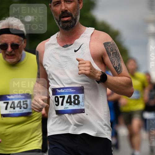 29.06.2025 - hella hamburg halbmarathon Dr. Thomas Lammeyer http://msf.ph/oto/8494306 29.06.2025 10:22:45 Kennedybrücke 1234, 1521, 1820, 2335, 2821, 3125, 3202, 3321, 3591, 3592, 4123, 4383, 5049, 5264, 5266, 5611, 5733, 5909, 5910, 6413, 7121, 7214, 7445, 7454, 8067, 8341, 8665, 8799, 9222, 9276, 9505, 9549, 9658, 10172, 10467, 10502, 10659, 10856, 11020 meine-sportfotos.de