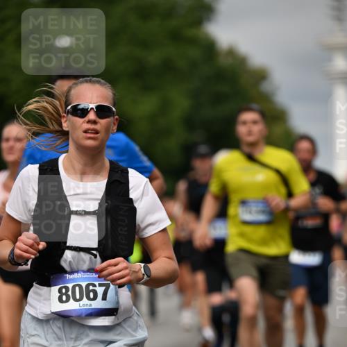 29.06.2025 - hella hamburg halbmarathon Dr. Thomas Lammeyer http://msf.ph/oto/8494396 29.06.2025 10:22:46 Kennedybrücke 1234, 1521, 1820, 2335, 2821, 3125, 3202, 3321, 3591, 3592, 4123, 4383, 5049, 5264, 5266, 5611, 5733, 5909, 5910, 6413, 7121, 7214, 7445, 7454, 8067, 8341, 8665, 8799, 9222, 9276, 9505, 9549, 9658, 10172, 10467, 10502, 10659, 10856, 11020 meine-sportfotos.de