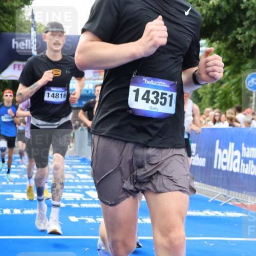 29.06.2025 - hella hamburg halbmarathon Strokosch-Dieckow http://msf.ph/oto/8494451 29.06.2025 10:44:37 Ziel 1468, 1782, 2365, 2402, 3305, 4270, 4991, 5476, 6490, 6495, 7322, 7710, 10669, 12711, 14351, 14798, 14816, 15185, 15233, 15862, 16224, 17097, 17251, 18107, 18437, 18464, 18539, 18560, 18765, 18868, 19206 meine-sportfotos.de