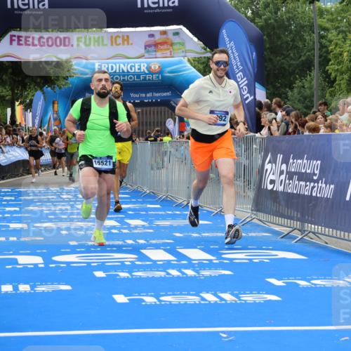 29.06.2025 - hella hamburg halbmarathon Strokosch-Dieckow http://msf.ph/oto/8494461 29.06.2025 10:41:51 Ziel 1169, 1763, 7092, 7363, 8694, 10415, 11765, 14346, 15521, 15935, 16507 meine-sportfotos.de