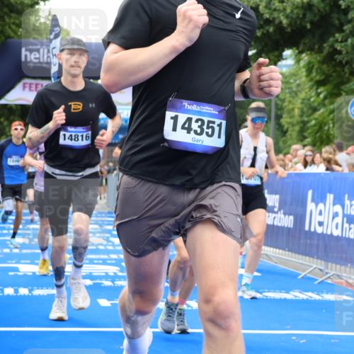 29.06.2025 - hella hamburg halbmarathon Strokosch-Dieckow http://msf.ph/oto/8494498 29.06.2025 10:44:37 Ziel 1468, 1782, 2365, 2402, 3305, 4270, 4991, 5476, 6490, 6495, 7322, 7710, 10669, 12711, 14351, 14798, 14816, 15185, 15233, 15862, 16224, 17097, 17251, 18107, 18437, 18464, 18539, 18560, 18765, 18868, 19206 meine-sportfotos.de
