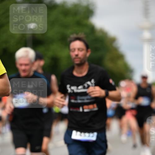 29.06.2025 - hella hamburg halbmarathon Dr. Thomas Lammeyer http://msf.ph/oto/8494500 29.06.2025 10:22:48 Kennedybrücke 1234, 1521, 2335, 2821, 3202, 3321, 3591, 3592, 4123, 4383, 5049, 5264, 5266, 5611, 5733, 5910, 6413, 7121, 7214, 7445, 7454, 8067, 8341, 8665, 8799, 9222, 9276, 9505, 9549, 9658, 10172, 10467, 10502, 10687, 10856, 11020 meine-sportfotos.de