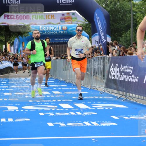 29.06.2025 - hella hamburg halbmarathon Strokosch-Dieckow http://msf.ph/oto/8494513 29.06.2025 10:41:51 Ziel 1169, 1763, 7092, 7363, 8694, 10415, 11765, 14346, 15521, 15935, 16507 meine-sportfotos.de