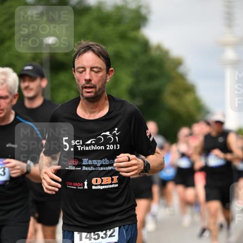 29.06.2025 - hella hamburg halbmarathon Dr. Thomas Lammeyer http://msf.ph/oto/8494622 29.06.2025 10:22:49 Kennedybrücke 1234, 1521, 2335, 2821, 3202, 3321, 3591, 3592, 4123, 4383, 5049, 5264, 5266, 5611, 5733, 5910, 6413, 7121, 7214, 7445, 7454, 8067, 8341, 8665, 8799, 9222, 9276, 9505, 9549, 9658, 10172, 10467, 10502, 10687, 10856, 11020 meine-sportfotos.de