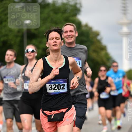29.06.2025 - hella hamburg halbmarathon Dr. Thomas Lammeyer http://msf.ph/oto/8494698 29.06.2025 10:22:53 Kennedybrücke 1234, 1521, 2096, 2335, 2821, 3202, 3321, 3591, 3592, 4123, 4383, 4718, 4845, 5049, 5264, 5266, 5611, 5733, 5910, 6413, 6477, 6482, 7121, 7214, 7445, 7454, 8067, 8665, 8799, 9222, 9276, 9505, 9549, 9658, 9964, 10172, 10467, 10502, 10687, 10856, 11020 meine-sportfotos.de