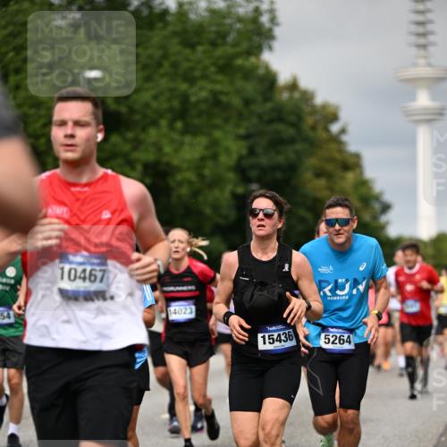 29.06.2025 - hella hamburg halbmarathon Dr. Thomas Lammeyer http://msf.ph/oto/8494778 29.06.2025 10:22:55 Kennedybrücke 1234, 1521, 2096, 2335, 3202, 3321, 3591, 3592, 4123, 4383, 4718, 4845, 5049, 5264, 5266, 5611, 5733, 5910, 6194, 6413, 6477, 6482, 7121, 7214, 7445, 7454, 8067, 8665, 8799, 9276, 9505, 9549, 9658, 9756, 9757, 9964, 10037, 10172, 10467, 10502, 10687, 10816, 10856, 11020 meine-sportfotos.de