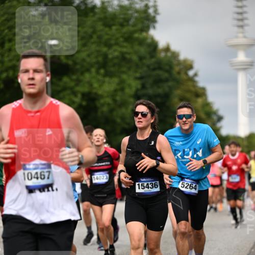 29.06.2025 - hella hamburg halbmarathon Dr. Thomas Lammeyer http://msf.ph/oto/8494809 29.06.2025 10:22:55 Kennedybrücke 1234, 1521, 2096, 2335, 3202, 3321, 3591, 3592, 4123, 4383, 4718, 4845, 5049, 5264, 5266, 5611, 5733, 5910, 6194, 6413, 6477, 6482, 7121, 7214, 7445, 7454, 8067, 8665, 8799, 9276, 9505, 9549, 9658, 9756, 9757, 9964, 10037, 10172, 10467, 10502, 10687, 10816, 10856, 11020 meine-sportfotos.de