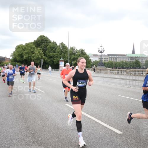 29.06.2025 - hella hamburg halbmarathon Jannik Wohlers http://msf.ph/oto/8494841 29.06.2025 10:55:01 Lombardsbrücke 1873, 1917, 3115, 3157, 3577, 4039, 4628, 5040, 5483, 5487, 7219, 7680, 8519, 8626, 9614, 9618, 9857, 9858, 10559, 10885, 11109, 12902, 13098, 13230, 14727, 15152, 15160, 15843, 16267, 16385, 16533, 16855, 17019, 17396, 18670, 18972, 19199 meine-sportfotos.de