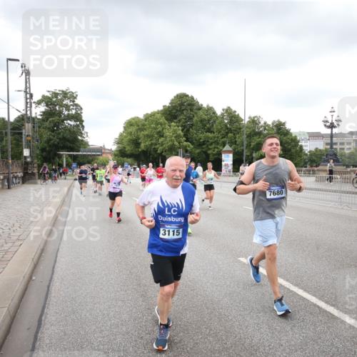 29.06.2025 - hella hamburg halbmarathon Jannik Wohlers http://msf.ph/oto/8494873 29.06.2025 10:55:03 Lombardsbrücke 1616, 1873, 1917, 3115, 3157, 3577, 4628, 5040, 5483, 5487, 7548, 7680, 8626, 9614, 9618, 9857, 9858, 10559, 10885, 11109, 12902, 13098, 13230, 14727, 15152, 15160, 16267, 16385, 16533, 16855, 17019, 17396, 18670, 18972 meine-sportfotos.de