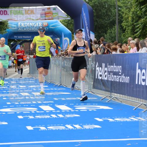 29.06.2025 - hella hamburg halbmarathon Strokosch-Dieckow http://msf.ph/oto/8494898 29.06.2025 10:41:43 Ziel 1512, 1763, 7092, 9640, 10415, 11765, 13714, 14346, 15535, 15935 meine-sportfotos.de