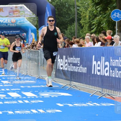 29.06.2025 - hella hamburg halbmarathon Strokosch-Dieckow http://msf.ph/oto/8494911 29.06.2025 10:41:42 Ziel 1512, 1763, 9640, 10415, 11765, 13714, 14346, 15535, 15935 meine-sportfotos.de