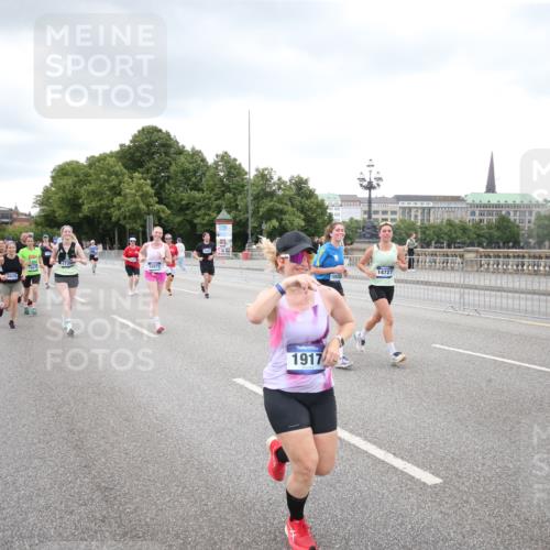 29.06.2025 - hella hamburg halbmarathon Jannik Wohlers http://msf.ph/oto/8494967 29.06.2025 10:55:06 Lombardsbrücke 1616, 1873, 1917, 3115, 3157, 3577, 4628, 5040, 5483, 5487, 7548, 7680, 8626, 9614, 9618, 9857, 9858, 10094, 10559, 10885, 11109, 12902, 13230, 14727, 15081, 15152, 16267, 16385, 16533, 16855, 17019, 17396, 18670, 18972 meine-sportfotos.de