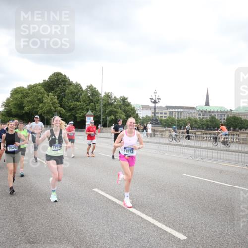 29.06.2025 - hella hamburg halbmarathon Jannik Wohlers http://msf.ph/oto/8495000 29.06.2025 10:55:07 Lombardsbrücke 1616, 1873, 1917, 3115, 3157, 3244, 3577, 4628, 5040, 5483, 5487, 7548, 7680, 8527, 8626, 9614, 9618, 9857, 9858, 10094, 10559, 10885, 11109, 12902, 14727, 15081, 16267, 16385, 16533, 16855, 17019, 17396, 18670, 18972 meine-sportfotos.de