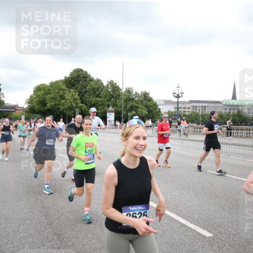 29.06.2025 - hella hamburg halbmarathon Jannik Wohlers http://msf.ph/oto/8495029 29.06.2025 10:55:09 Lombardsbrücke 1616, 1873, 1917, 3115, 3244, 5222, 5483, 5487, 7548, 7680, 8527, 8626, 9614, 9618, 9857, 9858, 10094, 10559, 10593, 10885, 11109, 12695, 12902, 14727, 15081, 15116, 16267, 16336, 16385, 16533, 16855, 16926, 17019, 17392, 17396, 18670, 18972 meine-sportfotos.de