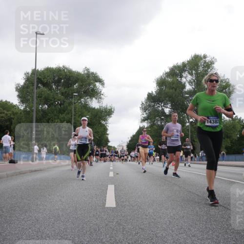 29.06.2025 - hella hamburg halbmarathon Luisa Fischer http://msf.ph/oto/8495155 29.06.2025 10:53:18 Kennedybrücke 6, 11681, 17045, 18470, 12664, 14382, 926, 1525, 2927, 3070, 5997, 6680, 6694, 6989, 7755, 8254, 9261, 10060, 10704 meine-sportfotos.de