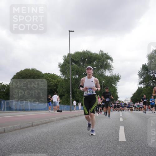29.06.2025 - hella hamburg halbmarathon Luisa Fischer http://msf.ph/oto/8495186 29.06.2025 10:53:20 Kennedybrücke 18470, 3183, 17089, 3254, 1525, 2160, 2927, 3070, 5997, 6680, 6989, 7755, 8254, 9261, 10060, 10704 meine-sportfotos.de