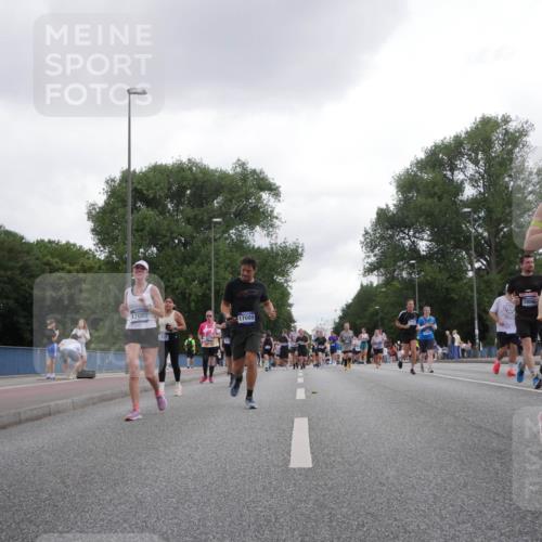 29.06.2025 - hella hamburg halbmarathon Luisa Fischer http://msf.ph/oto/8495213 29.06.2025 10:53:21 Kennedybrücke 17085, 7301, 17089, 8254, 1525, 2160, 2927, 3070, 6680, 6989, 7755, 8254, 9261, 9940, 10060 meine-sportfotos.de