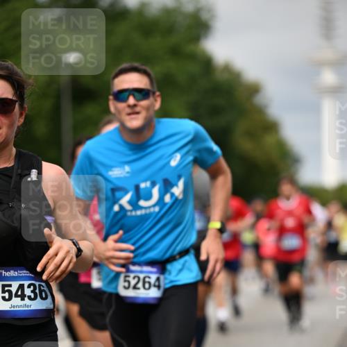 29.06.2025 - hella hamburg halbmarathon Dr. Thomas Lammeyer http://msf.ph/oto/8495271 29.06.2025 10:22:57 Kennedybrücke 1234, 1349, 1521, 2096, 2335, 3026, 3202, 3321, 3591, 3592, 4123, 4383, 4718, 4845, 5049, 5264, 5266, 5611, 5733, 5910, 6194, 6413, 6477, 6482, 7121, 7214, 7445, 7454, 8067, 8665, 8799, 9276, 9505, 9549, 9658, 9756, 9757, 9964, 10037, 10172, 10467, 10502, 10687, 10816, 10856, 11020 meine-sportfotos.de