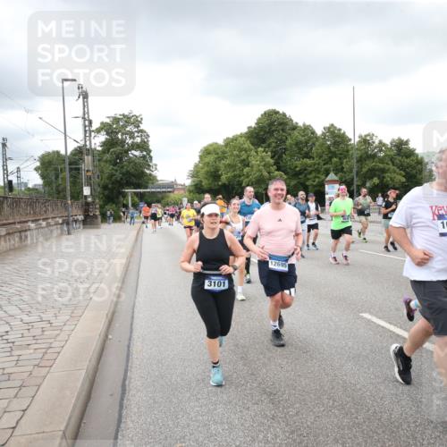 29.06.2025 - hella hamburg halbmarathon Jannik Wohlers http://msf.ph/oto/8495290 29.06.2025 10:55:22 Lombardsbrücke 1616, 3101, 3244, 4265, 4470, 4896, 5220, 5222, 5575, 6055, 6056, 6113, 6257, 6594, 7548, 7969, 8110, 8527, 8532, 8533, 8648, 9548, 9861, 9865, 9956, 10094, 10436, 10438, 10449, 10593, 11903, 11962, 11963, 12695, 13504, 14124, 14492, 15081, 15116, 15289, 15763, 15764, 16336, 16651, 16768, 16926, 17038, 17039, 17168, 17392, 18195, 18907 meine-sportfotos.de