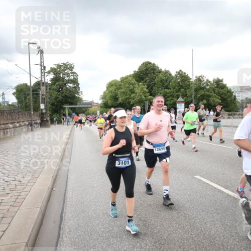 29.06.2025 - hella hamburg halbmarathon Jannik Wohlers http://msf.ph/oto/8495311 29.06.2025 10:55:22 Lombardsbrücke 1616, 3101, 3244, 4265, 4470, 4896, 5220, 5222, 5575, 6055, 6056, 6113, 6257, 6594, 7548, 7969, 8110, 8527, 8532, 8533, 8648, 9548, 9861, 9865, 9956, 10094, 10436, 10438, 10449, 10593, 11903, 11962, 11963, 12695, 13504, 14124, 14492, 15081, 15116, 15289, 15763, 15764, 16336, 16651, 16768, 16926, 17038, 17039, 17168, 17392, 18195, 18907 meine-sportfotos.de