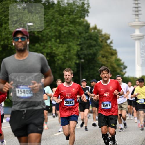 29.06.2025 - hella hamburg halbmarathon Dr. Thomas Lammeyer http://msf.ph/oto/8495347 29.06.2025 10:22:59 Kennedybrücke 1349, 1521, 2096, 2781, 3026, 3202, 3321, 3591, 3592, 4383, 4718, 4845, 5049, 5264, 5266, 5323, 5611, 5733, 5910, 6194, 6413, 6477, 6482, 7051, 7121, 7214, 7454, 8665, 8799, 9276, 9505, 9549, 9658, 9756, 9757, 9964, 10037, 10172, 10467, 10502, 10687, 10816, 10856, 11020 meine-sportfotos.de