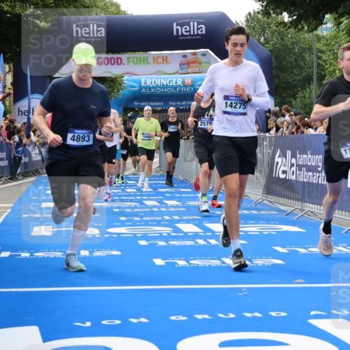 29.06.2025 - hella hamburg halbmarathon Strokosch-Dieckow http://msf.ph/oto/8495409 29.06.2025 10:41:29 Ziel 2579, 2797, 3204, 4893, 5987, 7774, 7796, 8358, 9885, 10783, 10894, 12588, 13457, 13714, 14275, 14555, 16084, 17159, 17882, 18412, 18442, 18491, 18509, 18573 meine-sportfotos.de