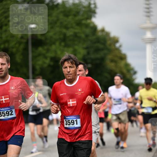 29.06.2025 - hella hamburg halbmarathon Dr. Thomas Lammeyer http://msf.ph/oto/8495418 29.06.2025 10:23:01 Kennedybrücke 1349, 1521, 2096, 2311, 2781, 3026, 3202, 3321, 3591, 3592, 4718, 4845, 5049, 5264, 5266, 5323, 5611, 5733, 5910, 6194, 6413, 6477, 6482, 7051, 7121, 7214, 7454, 7566, 7844, 8665, 8799, 9505, 9549, 9652, 9658, 9756, 9757, 9964, 10037, 10172, 10467, 10502, 10687, 10816, 10856, 11020 meine-sportfotos.de