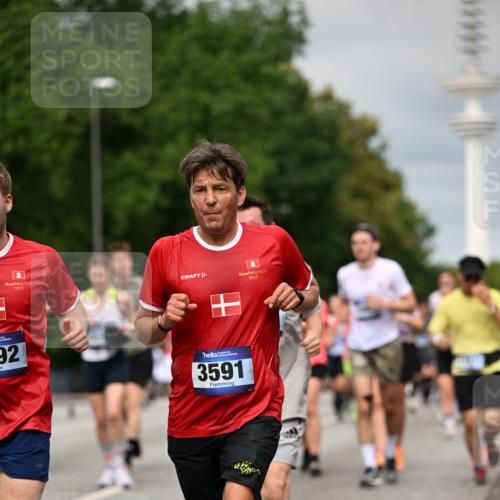 29.06.2025 - hella hamburg halbmarathon Dr. Thomas Lammeyer http://msf.ph/oto/8495424 29.06.2025 10:23:01 Kennedybrücke 1349, 1521, 2096, 2311, 2781, 3026, 3202, 3321, 3591, 3592, 4718, 4845, 5049, 5264, 5266, 5323, 5611, 5733, 5910, 6194, 6413, 6477, 6482, 7051, 7121, 7214, 7454, 7566, 7844, 8665, 8799, 9505, 9549, 9652, 9658, 9756, 9757, 9964, 10037, 10172, 10467, 10502, 10687, 10816, 10856, 11020 meine-sportfotos.de