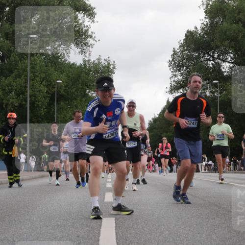 29.06.2025 - hella hamburg halbmarathon Luisa Fischer http://msf.ph/oto/8495452 29.06.2025 10:53:38 Kennedybrücke 4809, 541, 249, 14591, 5552, 19, 247, 15633, 1259, 141, 1259, 1625, 3680, 4870, 5119, 5552, 6015, 7721, 7722, 8299, 10033 meine-sportfotos.de