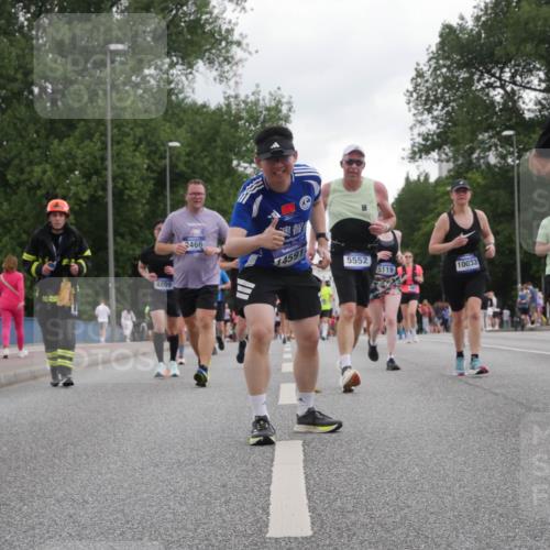 29.06.2025 - hella hamburg halbmarathon Luisa Fischer http://msf.ph/oto/8495470 29.06.2025 10:53:39 Kennedybrücke 4809, 2466, 14591, 5552, 5119, 10033, 156, 9247, 1259, 1625, 3680, 4870, 5119, 5552, 6015, 7721, 7722, 8299, 10033 meine-sportfotos.de
