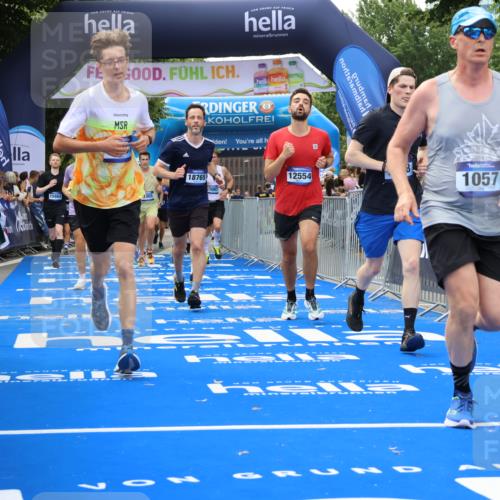 29.06.2025 - hella hamburg halbmarathon Strokosch-Dieckow http://msf.ph/oto/8495522 29.06.2025 10:44:27 Ziel 1057, 1468, 1902, 2365, 2402, 3305, 4310, 4691, 5476, 6495, 7191, 7322, 7710, 8928, 12327, 12554, 14464, 14667, 15862, 16803, 17097, 17729, 18539, 18765, 18806 meine-sportfotos.de