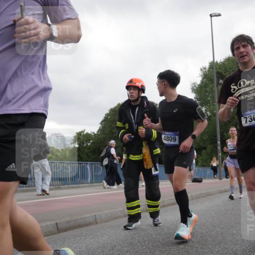 29.06.2025 - hella hamburg halbmarathon Luisa Fischer http://msf.ph/oto/8495524 29.06.2025 10:53:44 Kennedybrücke 2466, 4809, 1541, 003, 20, 7366, 1259, 1511, 1625, 2047, 4642, 4870, 5119, 5552, 6015, 8299, 10033 meine-sportfotos.de