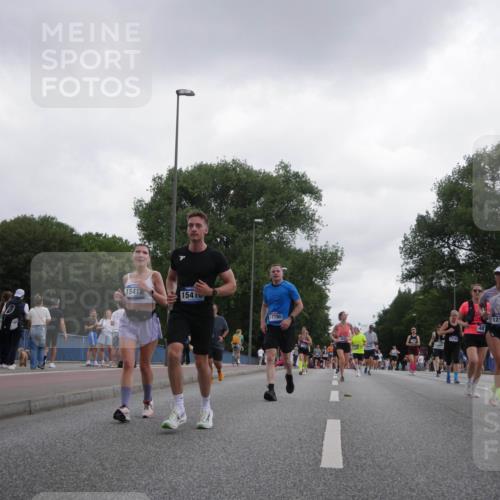 29.06.2025 - hella hamburg halbmarathon Luisa Fischer http://msf.ph/oto/8495553 29.06.2025 10:53:45 Kennedybrücke 15412, 154, 17790, 487, 12124, 1259, 1487, 1511, 1625, 2047, 4642, 4870, 5119, 5552, 6015, 10033 meine-sportfotos.de