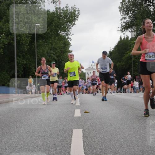 29.06.2025 - hella hamburg halbmarathon Luisa Fischer http://msf.ph/oto/8495601 29.06.2025 10:53:48 Kennedybrücke 076, 5751, 5749, 469, 2047, 096, 4642, 487, 1487, 1511, 1625, 2047, 4642, 4870, 6015, 9096 meine-sportfotos.de