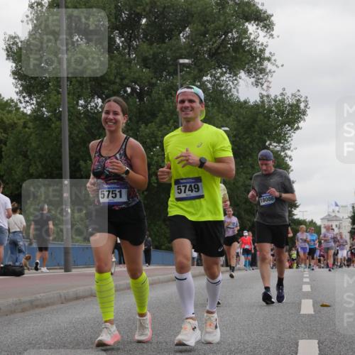29.06.2025 - hella hamburg halbmarathon Luisa Fischer http://msf.ph/oto/8495622 29.06.2025 10:53:53 Kennedybrücke 5751, 5749, 18086, 46957677, 1487, 1511, 2047, 4642, 4695, 7133, 7161, 7677, 9096 meine-sportfotos.de