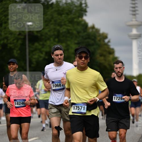 29.06.2025 - hella hamburg halbmarathon Dr. Thomas Lammeyer http://msf.ph/oto/8495654 29.06.2025 10:23:04 Kennedybrücke 1349, 1521, 2096, 2311, 2781, 3026, 3202, 3321, 3529, 3591, 3592, 4718, 4845, 5049, 5098, 5264, 5266, 5323, 5611, 5733, 5910, 6194, 6413, 6477, 6482, 7051, 7214, 7454, 7566, 7844, 8575, 8665, 8799, 9505, 9549, 9652, 9658, 9756, 9757, 9964, 10037, 10172, 10467, 10687, 10816, 11020 meine-sportfotos.de
