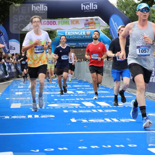 29.06.2025 - hella hamburg halbmarathon Strokosch-Dieckow http://msf.ph/oto/8495656 29.06.2025 10:44:27 Ziel 1057, 1468, 1902, 2365, 2402, 3305, 4310, 4691, 5476, 6495, 7191, 7322, 7710, 8928, 12327, 12554, 14464, 14667, 15862, 16803, 17097, 17729, 18539, 18765, 18806 meine-sportfotos.de