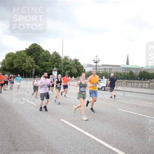 29.06.2025 - hella hamburg halbmarathon Jannik Wohlers http://msf.ph/oto/8495673 29.06.2025 10:55:29 Lombardsbrücke 2793, 3101, 3268, 4265, 4470, 4473, 4896, 5220, 5222, 5306, 5575, 5994, 6055, 6056, 6113, 6257, 6494, 6594, 7516, 7616, 7969, 8110, 8532, 8533, 8648, 9548, 9838, 9861, 9865, 9956, 10436, 10438, 10449, 10593, 10640, 11903, 11962, 11963, 12267, 12695, 13055, 13504, 13627, 14124, 14221, 14492, 15116, 15199, 15289, 15763, 15764, 16336, 16413, 16651, 16768, 16926, 16960, 17038, 17039, 17168, 17392, 18195, 18329, 18907 meine-sportfotos.de
