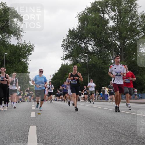 29.06.2025 - hella hamburg halbmarathon Luisa Fischer http://msf.ph/oto/8495809 29.06.2025 10:54:05 Kennedybrücke 1641, 151, 16412, 18404, 8986, 617, 364, 4534, 1478, 3647, 6178, 7161, 7677, 8833, 8986, 10437 meine-sportfotos.de