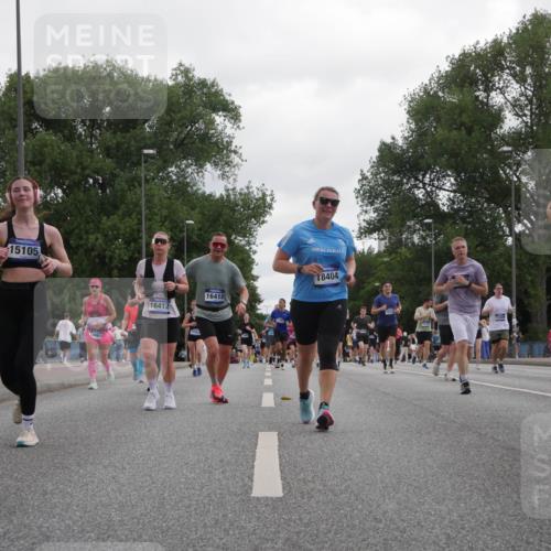29.06.2025 - hella hamburg halbmarathon Luisa Fischer http://msf.ph/oto/8495853 29.06.2025 10:54:08 Kennedybrücke 15105, 8986, 16412, 16410, 18404, 11052, 1478, 3647, 4848, 6178, 7141, 8986, 9605, 10437 meine-sportfotos.de