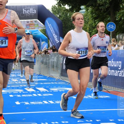 29.06.2025 - hella hamburg halbmarathon Strokosch-Dieckow http://msf.ph/oto/8495882 29.06.2025 10:44:26 Ziel 1057, 1468, 1902, 3305, 4310, 4691, 7191, 7322, 7710, 8928, 12327, 12554, 14464, 14667, 15862, 16803, 17097, 17729, 18765, 18806 meine-sportfotos.de