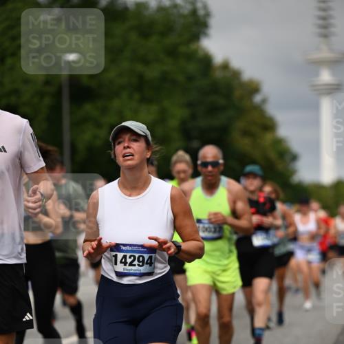 29.06.2025 - hella hamburg halbmarathon Dr. Thomas Lammeyer http://msf.ph/oto/8496128 29.06.2025 10:23:11 Kennedybrücke 1349, 1718, 2096, 2311, 2589, 2781, 2895, 3026, 3105, 3118, 3321, 3529, 3591, 3592, 4718, 4845, 5034, 5049, 5098, 5323, 6194, 6270, 6477, 6482, 7051, 7214, 7252, 7566, 7844, 8575, 8799, 9549, 9652, 9658, 9756, 9757, 9964, 10037, 10172, 10687, 10816, 11081 meine-sportfotos.de